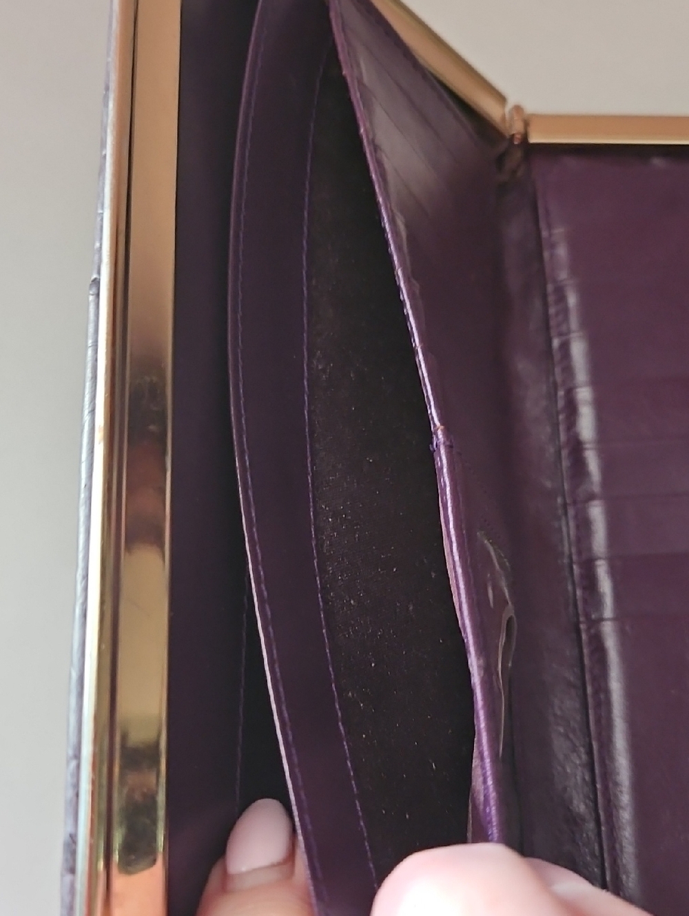 LODIS PURPLE EMBOSSED FLORAL TOOLED LEATHER CREDIT CARD LUXURY WALLET - Picture 6 of 6